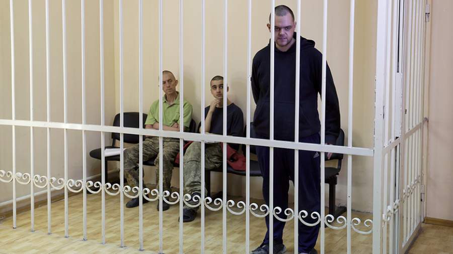 Двое британцев и один марокканец приговорены к смертной казни судом ДНР